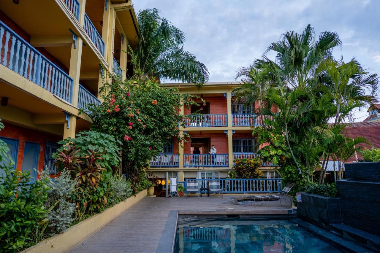 Hotel Casona De La Isla Flores Zewnętrze zdjęcie